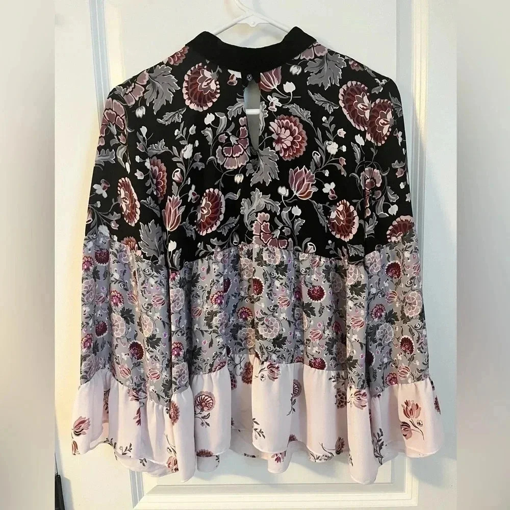 LOFT Black & White Tiered Pink Floral Print Peasant Long Sleeves Blouse